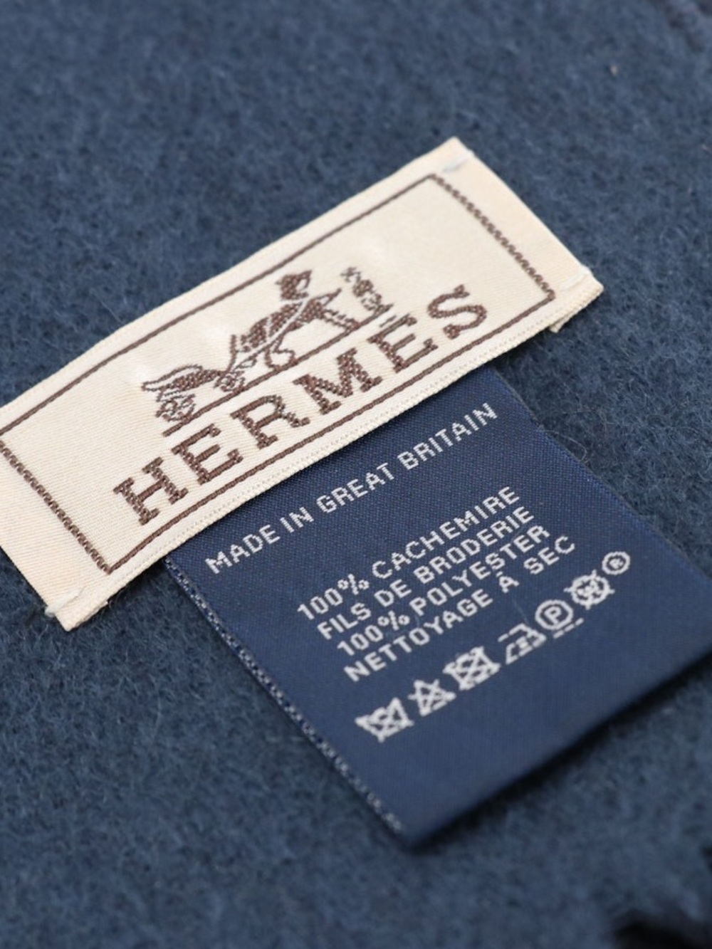 Hermès Recto-Verso Maillons Colores 100% Cashmere Scarf Bleu Marine Reversible - Picture 3 of 16